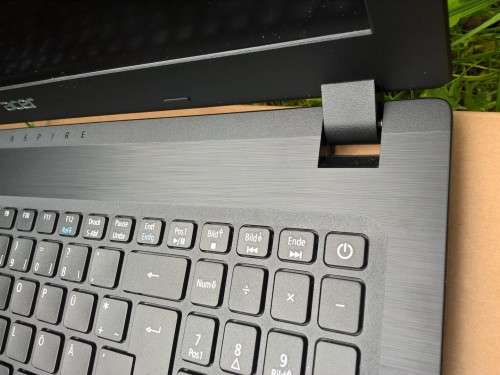 #BRAND_NEW SEALED# Acer Aspire 3 Notebook-Black  **Laptop Bag included| 1 YEAR GURANTEE