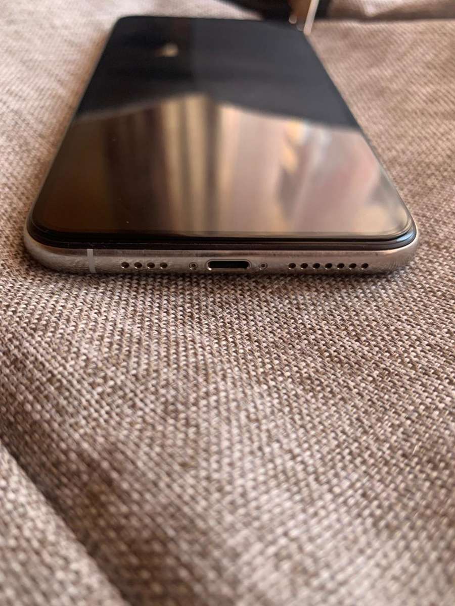 Iphone XS Max Clean Condition
