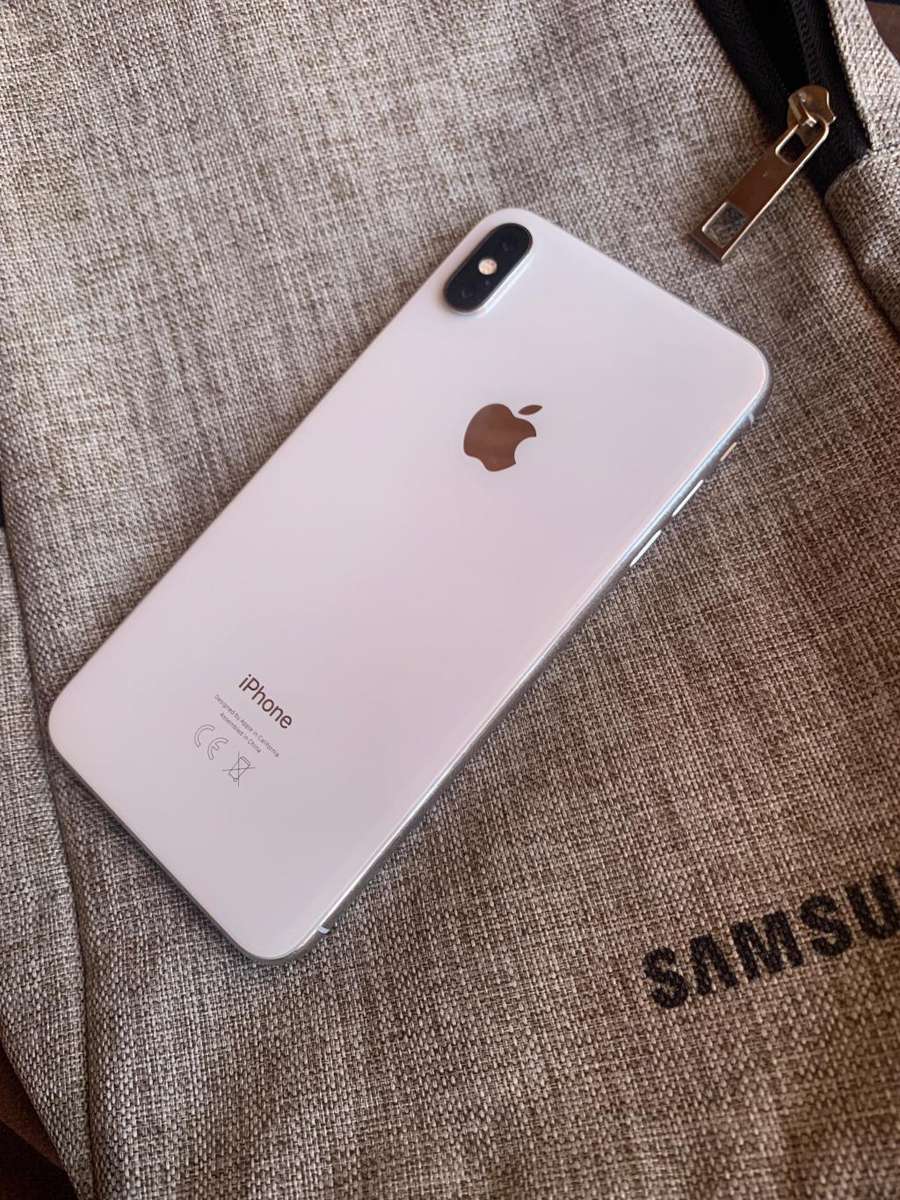 Iphone XS Max Clean Condition