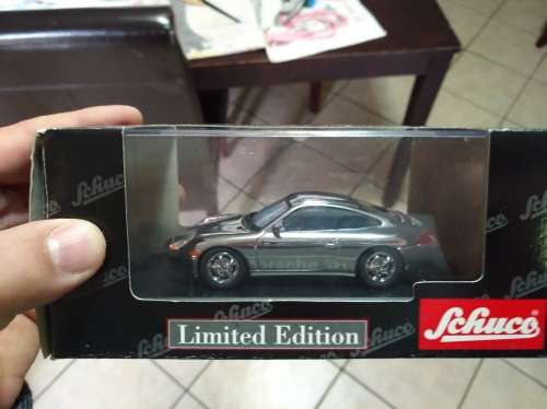 Porsche 911 "Chromeline"