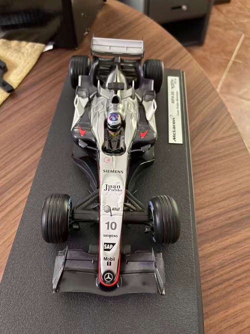 Hotwheels Racing - Juan Pablo Montoya - McLaren MP4-20 - 1:18 scale
