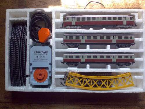 SAR "first release" Suburban set