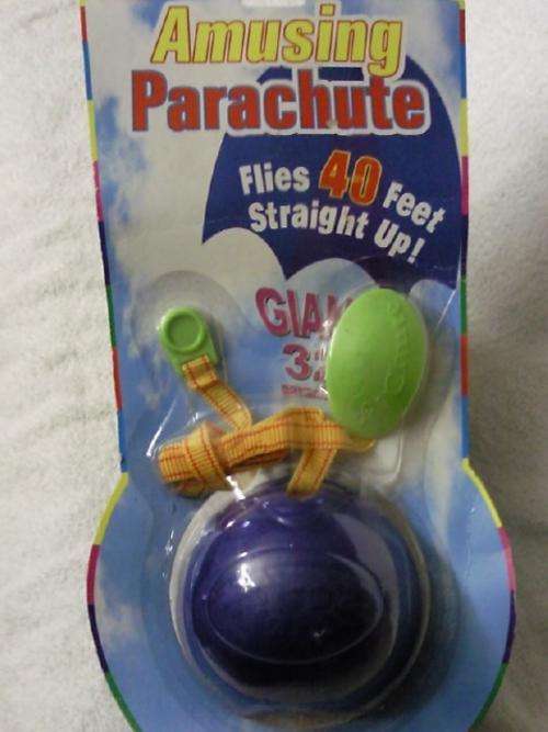 AMUSING PARACHUTE - FLIES 40 FEET STRAIGHT UP!!