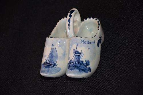 Joined Delft clogs / shoes. Very nice!
