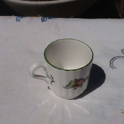 A  Pretty Vintage Spode Coffey Cup. Bone China, England.