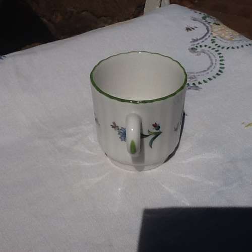 A  Pretty Vintage Spode Coffey Cup. Bone China, England.