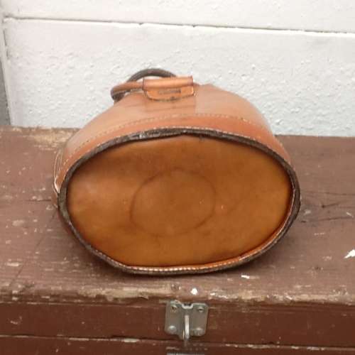 A Vintage Leather Tan Bag.