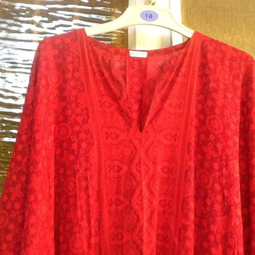A vintage Red Kaftan, Nice Pattern, 100% Cotton.