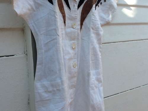 A Pretty Cream/White NEW Dress, Size : Medium.