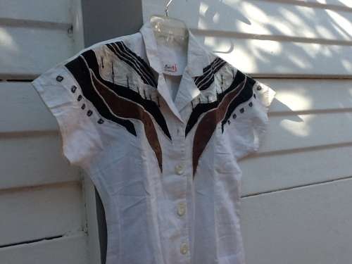 A Pretty Cream/White NEW Dress, Size : Medium.