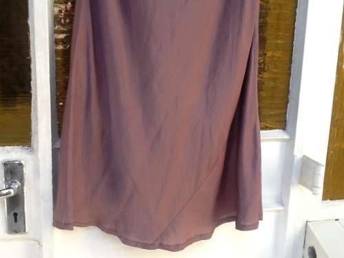 A Pretty Long Skirt , Label : Taliwag. Size 34.