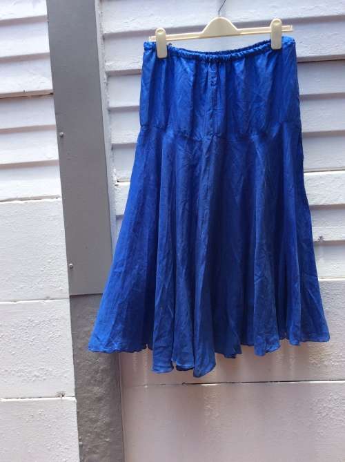 A Pretty Blue Skirt with an Elastic Waist.  Size : Large.