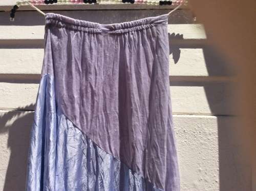 A Pale Blue Skirt in Velveteen and Satin.  Size : 34/36.