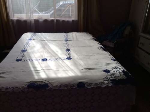 A NEW Large Blue and Cream Tablecloth, Measurements : 270 x 175cm.