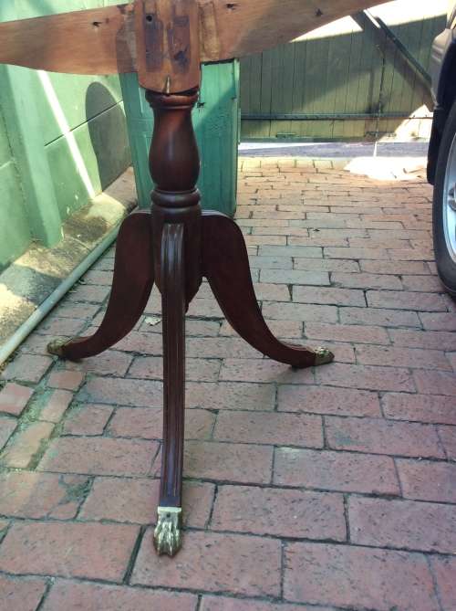 A Very Nice Vintage Table Bottom on 3 Legs, with BrSs Edging.