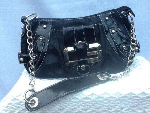 A New Imitation GUESS Handbag.