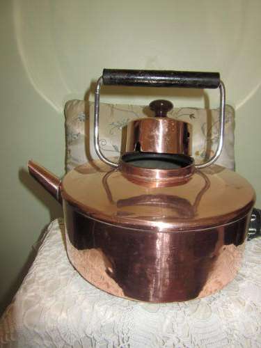 A Large Vintage Copper Kettle.