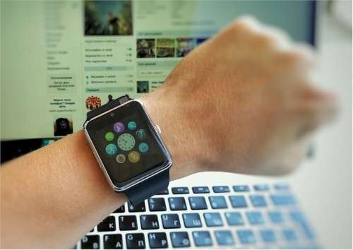 GT08 smartwatch with SIM slot, camera, pedometer, step motion and many other features