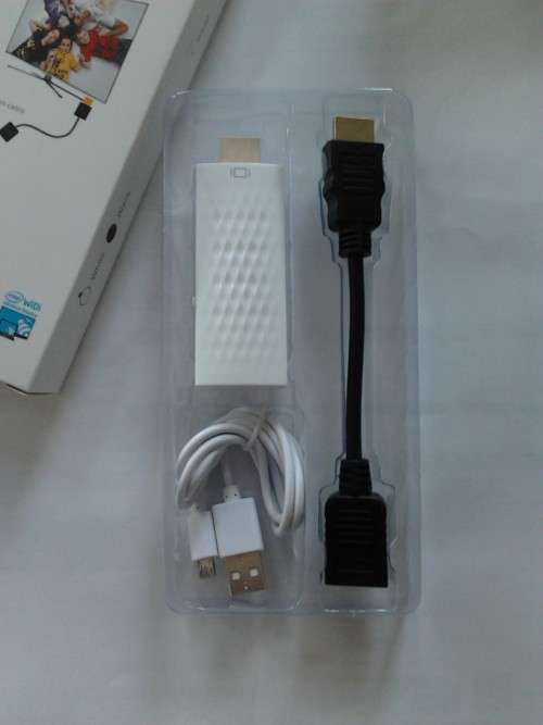 HDMI wireless dongle to connect computer or phone to TV