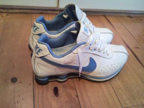 MENS NIKE SHOX - SIZE 7