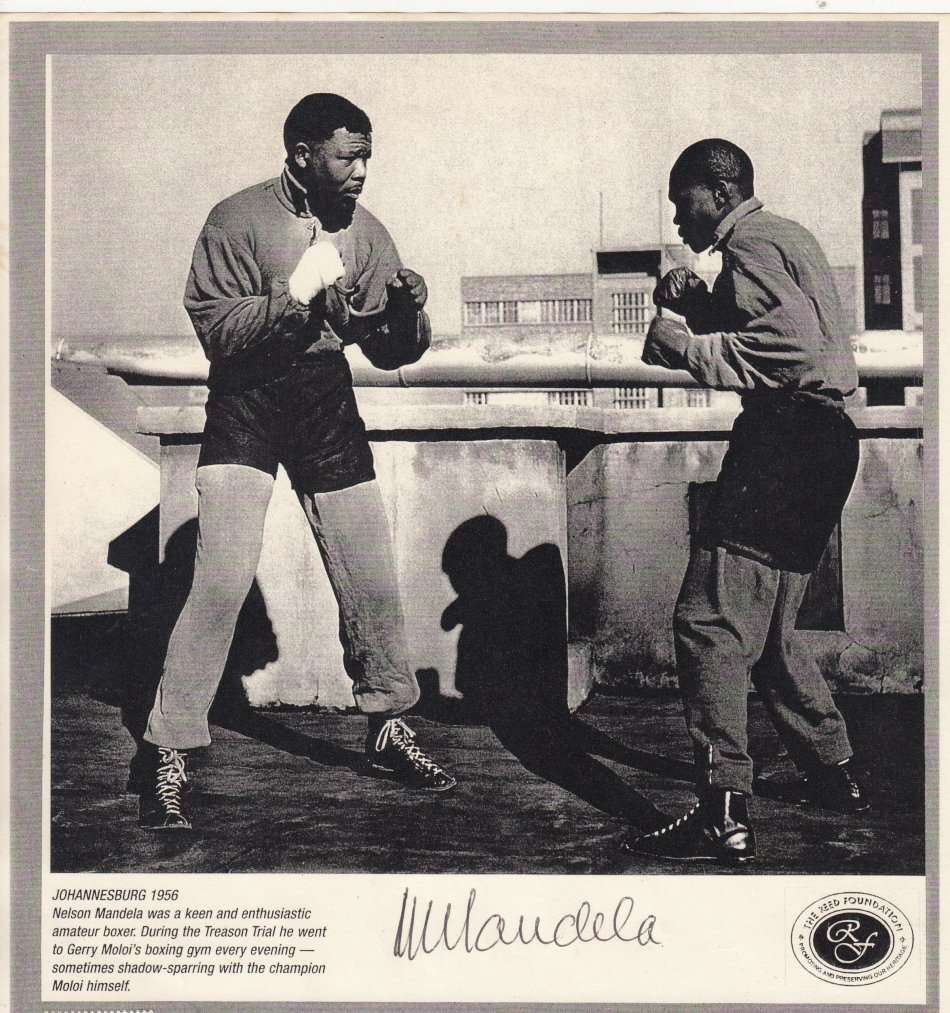 RARE ORIGINAL SIGNATURE OF FORMER NELSON MANDELA-SEE BELOW-WITH CERTIFICATE !!