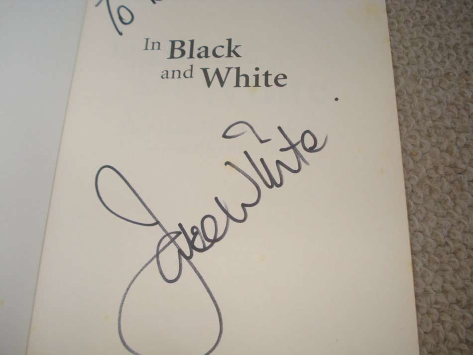 SCARCE " IN BLACK AND WHITE-THE JAKE WHITE STORY " SIGNED BY JAKE !!