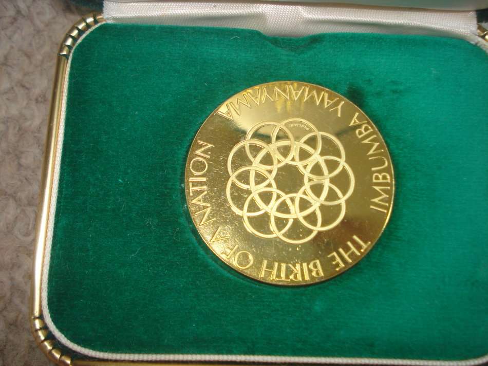 TRANSKEI 1976-INDEPENDENCE MEDALLION  40gram 18 GOLD UNCIRCULATED  LIMITED 1302/2000 READ BELOW