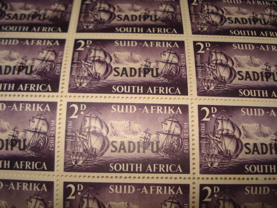 UNION-VERY EXPENSIVE LEATHER BOUND GOLD EDGING ALBUM WITH BLOCKS/PANES ETC-SEE BELOW !!!