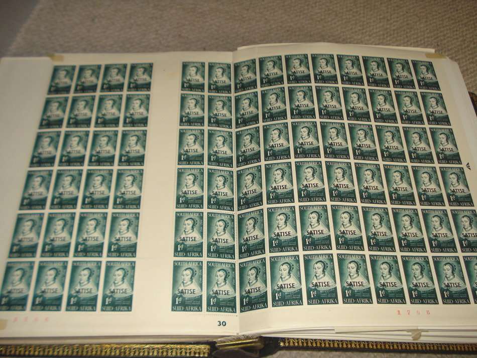 UNION-VERY EXPENSIVE LEATHER BOUND GOLD EDGING ALBUM WITH BLOCKS/PANES ETC-SEE BELOW !!!