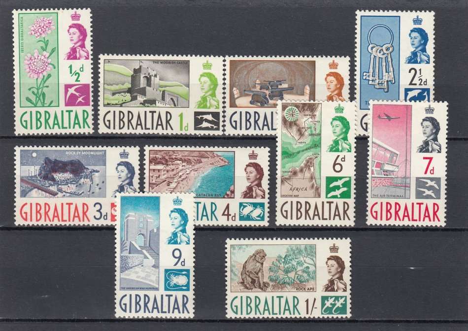 GIBRALTAR-QEII VERY FINE MINT-HINGE REM.