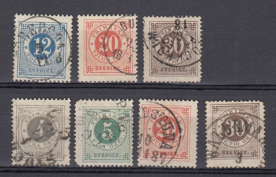 SWEDEN-EARLY LOT BOTTOM ROW WITH POSTHORN ON GUM SIDE !!