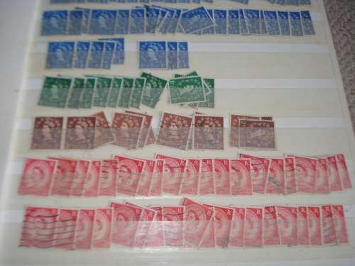 GB-A HUGE VALUABLE QEII WILDING`S COLLECTION MANY MANY 100`s HUGE POTENTIAL HERE-READ BELOW