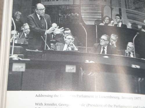 VERY SCARCE BOOK SIGNED BY ROY JENKINS-POLITICIAN AND PRESIDENT OF EU  !!!!