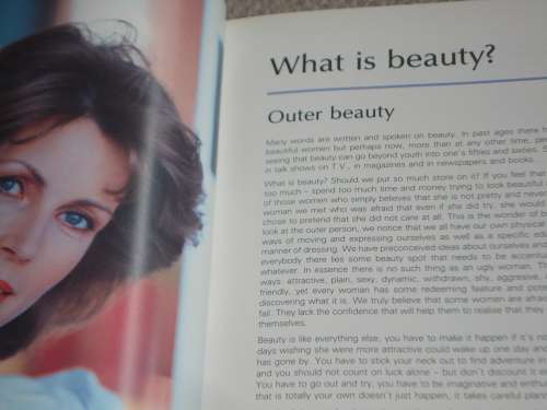 SCARCE BOOK-SIGNED BY BEAUTY LEGEND PENNY COELEN    MISS WORLD !!!!