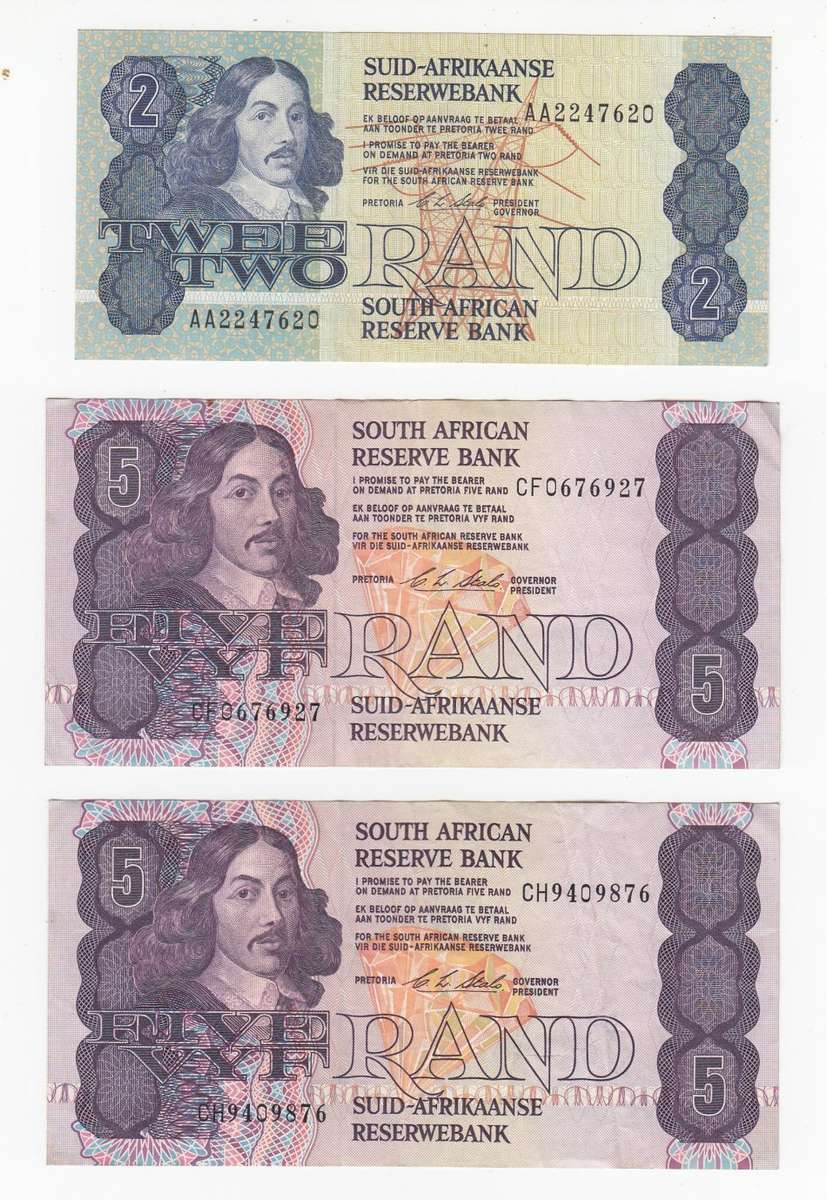TWO R5.00 PLUS R2.00 NOTES WHICH APPEAR TO BE UNCIRCULATED-FRESH