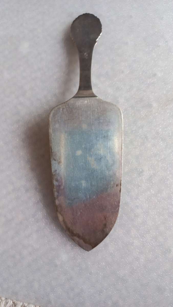 NICE DANISH CAKE LIFTER HALLMARKED TWICE   55 grams  READ BELOW