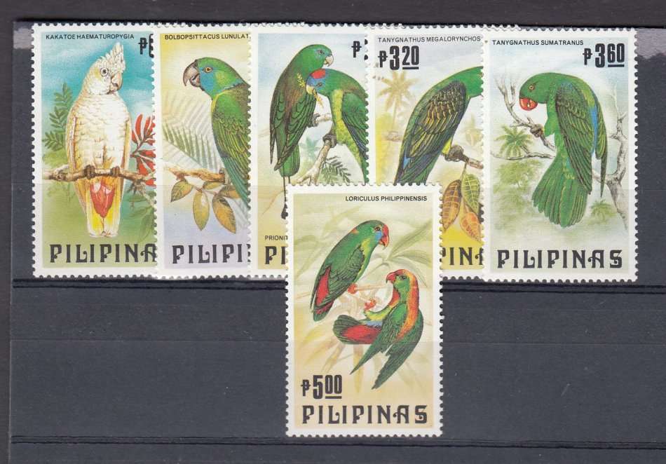 BIRDS GALORE THIS FRIDAY-  25 POUNDS  ALL SUPERB UNMOUNTED MINT/USED   EX TOP COLLECTION !!!!!!!