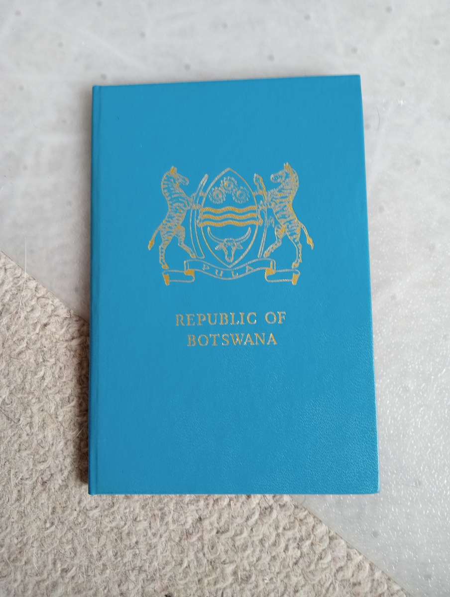 BOTSWANA-THE VERY SCARCE 1975 MINERALS BOOKLET-SELDOM SEEN !!!