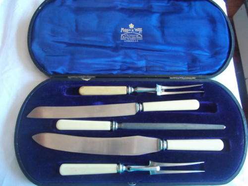 STUNNING BONE HANDLE CARVING SET IN MAPPIN & WEBB BOX