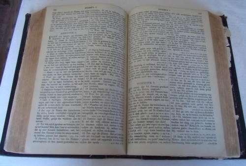 A OLD HOOG HOLLANDSE BIJBEL