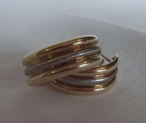 ELEGANT WHITE AND YELLOW GOLD EARRINGS - TEST AT LEAST FOR 14 CARAT GOLD