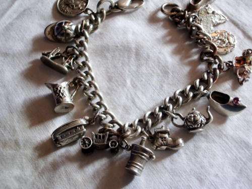 CHUNKY VINTAGE STERLING SILVER CHARM BRACELET - NOAHS ARK AND THE OLD WOMAN  LIVED IN A SHOE - MOVEA