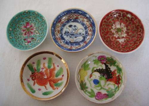 FIVE LOVELY CHINESE SOYA SAUCE BOWLS