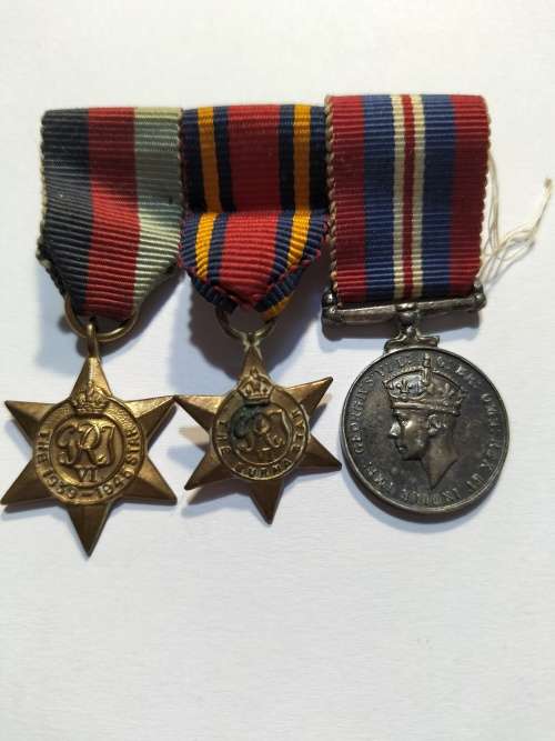 Miniature World War 1 medals