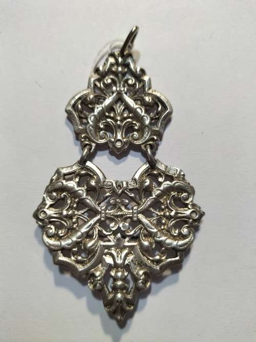 Beautiful ornate Hallmarked Chatelaine clip that can be used as a pendant or brooch