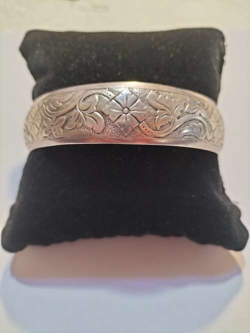 Stunning Mid Century Candida cuff bracelet in Sterling Silver