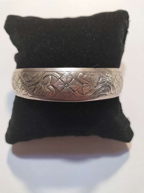 Stunning Mid Century Candida cuff bracelet in Sterling Silver