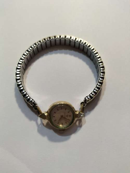 A beautiful little vintage Omega ladies wrist watch in full working order.