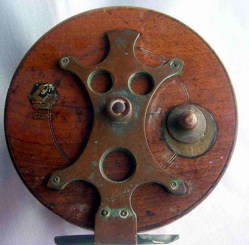 Old Centre Pin Reel / Wood and Brass / Very Collectable