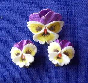 VINTAGE PANSY SET - EARRINGS AND BROOCH - REALLY LOVELY